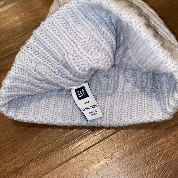 100% Lambs Wool Light Blue Winter Hat - GAP - Picture 2 of 3